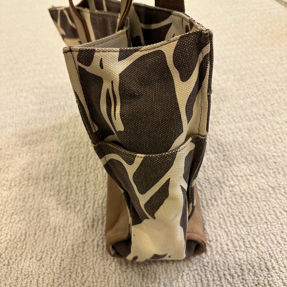 Tory Burch Unique Leather Detail Giraffe Pattern Beach Tote - Picture 6 of 10